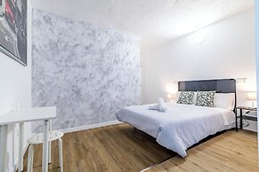 AYZ Princesa - Auto check-in property