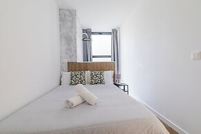 AYZ Princesa - Auto check-in property
