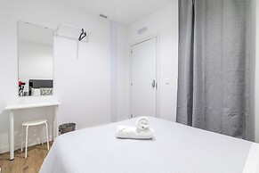 AYZ Princesa - Auto check-in property