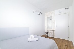 AYZ Princesa - Auto check-in property