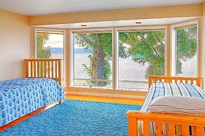 Four Stone Beach House