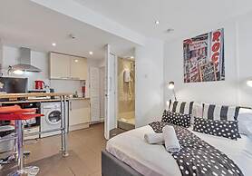 Artist Studio - Super Central Brighton - Sleeps 2 3 Guests - Free Wifi