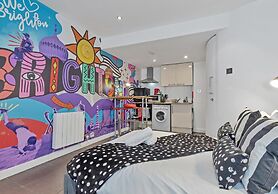Artist Studio - Super Central Brighton - Sleeps 2 3 Guests - Free Wifi