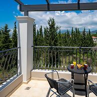 Luxury Villa Irene Metaxata