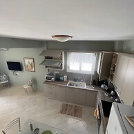 Paris use at Ratzakli