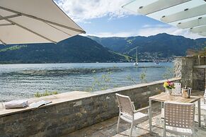 Lakefront Suite 148 by we rent