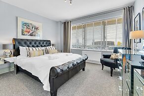 Deco Seafront - Seafront Apartment - Sleeps up to 6