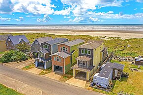 Beach Dream Two in Ocean Shores