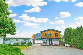 Lake Level Chalet in Oroville
