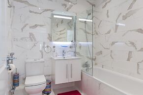 Cromwell Road 2-bed 2-bath Brand new Flat