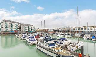 On the Water -waterside Studio With Terrace Overlooking the Harbour