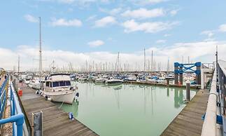 On the Water -waterside Studio With Terrace Overlooking the Harbour