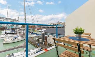On the Water -waterside Studio With Terrace Overlooking the Harbour