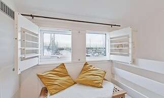 On the Water -waterside Studio With Terrace Overlooking the Harbour