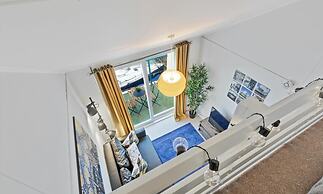 On the Water -waterside Studio With Terrace Overlooking the Harbour