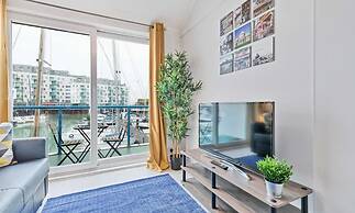 On the Water -waterside Studio With Terrace Overlooking the Harbour