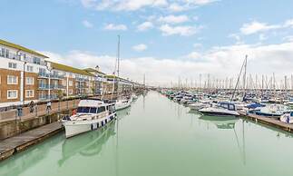 On the Water -waterside Studio With Terrace Overlooking the Harbour