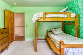 Linger Longer Lakeside Cottage