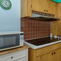 Linger Longer Lakeside Cottage