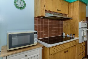 Linger Longer Lakeside Cottage