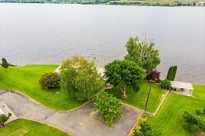 Linger Longer Lakeside Cottage