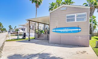 Resort-style Perks & Deck at Port Isabel Home!