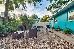 Largo Vacation Rental: 5 Mi to Clearwater Beach!