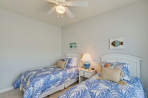 Dine Al Fresco on Balcony: Osage Beach Condo!