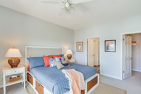 Dine Al Fresco on Balcony: Osage Beach Condo!