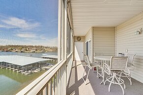 Dine Al Fresco on Balcony: Osage Beach Condo!