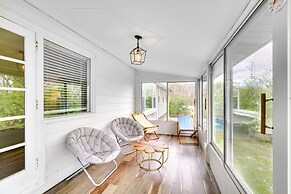 Updated Home: Central Oak Ridge Location