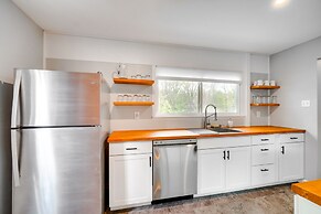 Updated Home: Central Oak Ridge Location