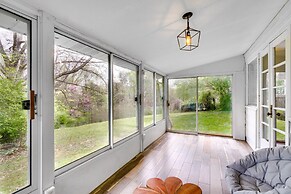 Updated Home: Central Oak Ridge Location