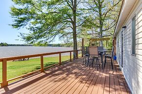 Lakefront Prosperity Home w/ Private Boat Dock