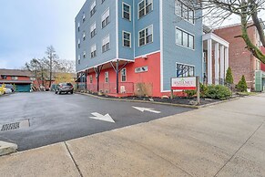 Modern New Haven Condo < 1 Mi to Downtown!