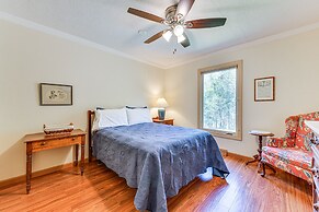Spacious Mount Pleasant Home w/ Grill & Yard!