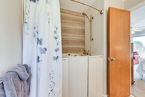 Spacious Mount Pleasant Home w/ Grill & Yard!