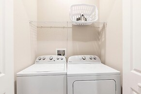 2 BR 2 BA Luxury Villa 5min Disneyworld BBQ