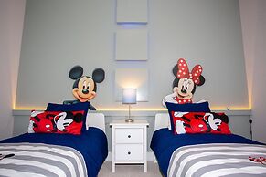 4 BR 4 BA Villa 5min Disneyworld 1804ft BBQ