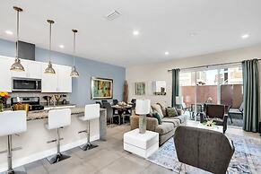 5 BR 6 BA Villa 5min Disneyworld Hot Tub BBQ