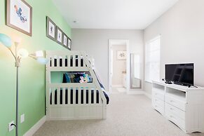 4 BR 4 BA Villa 5min Disneyworld 1804ft BBQ
