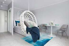 Elite Apartments Luna Studio Bath Balcony Center