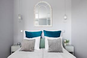 Elite Apartments Luna Studio Bath Balcony Center