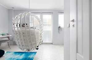 Elite Apartments Luna Studio Bath Balcony Center