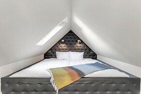 ODDSSON Downtown Hotel