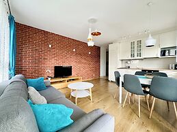 Caroline by Q4 Apartments