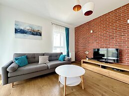 Caroline by Q4 Apartments