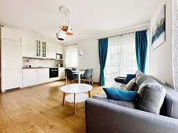 Caroline by Q4 Apartments