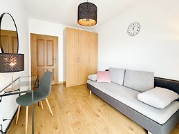 Caroline by Q4 Apartments