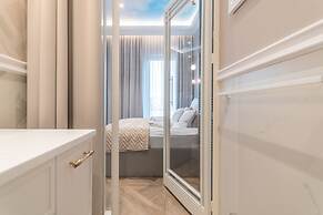 Sky Apartment by Grand Apartments